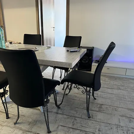 нов с две спални *